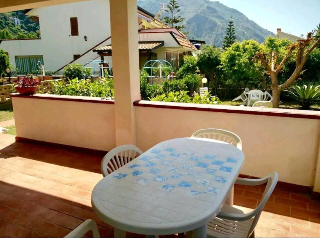 Casa Con Giardino E Terrazzo Vicino Al Mare Villa Piraino Dış mekan fotoğraf