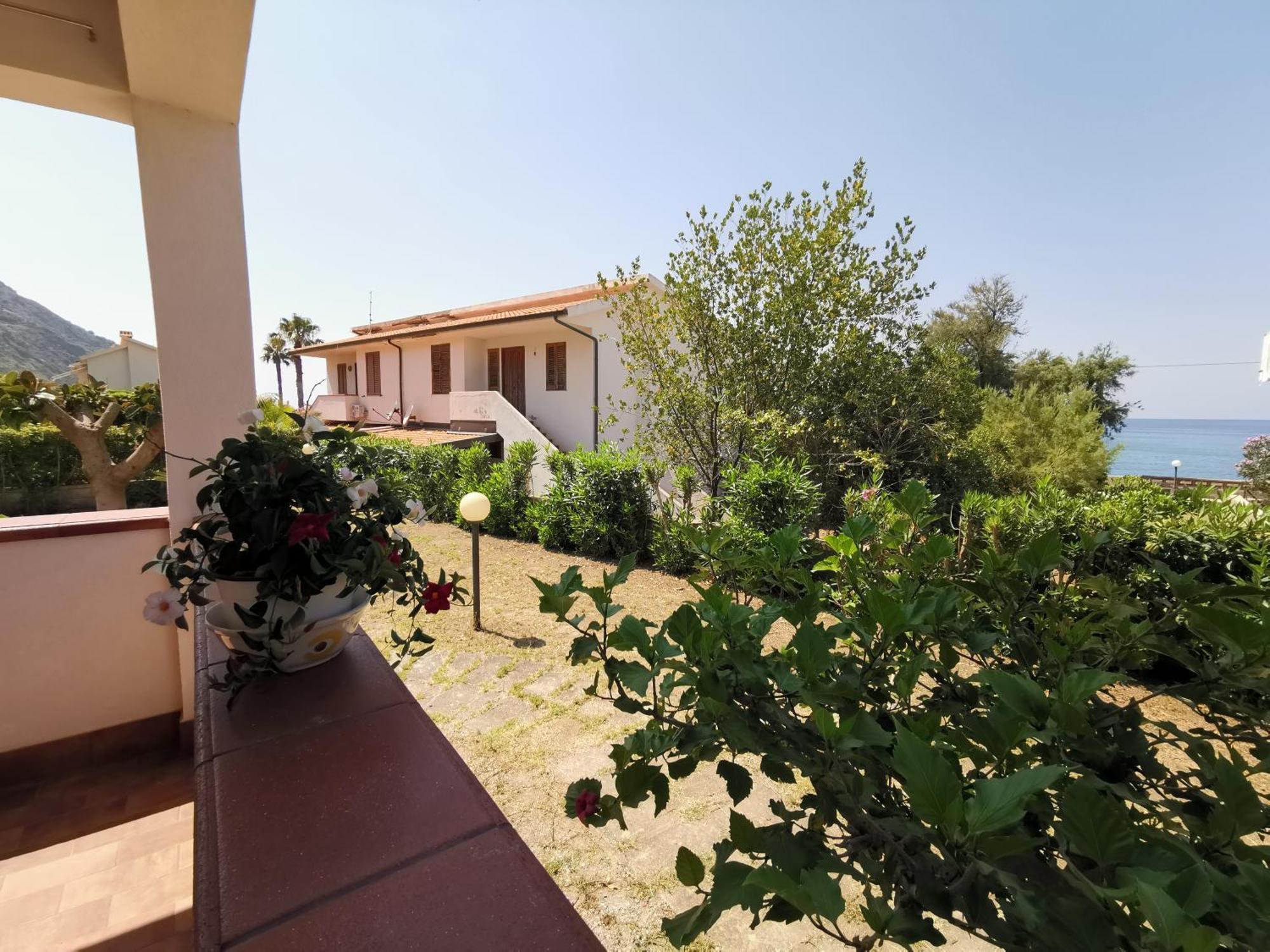 Casa Con Giardino E Terrazzo Vicino Al Mare Villa Piraino Dış mekan fotoğraf